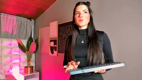 astrid_velle online show from May 2026 01:32:02 AM