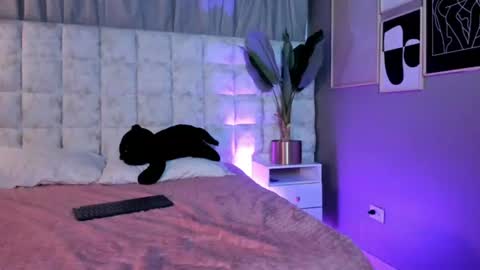 astrid_velle online show from July 2026 12:51:01 AM