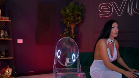 Snapshot of astridvex chatting on December 2025 09:22:01 PM Astrid online show from December 2025 09:22:01 PM