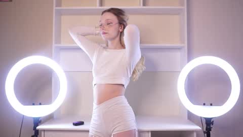 Snapshot of astridweickum chatting on September 2025 03:12:01 AM Kate online show from September 2025 03:12:01 AM