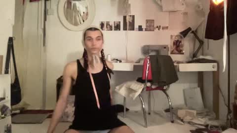 Snapshot of astrodoll chatting on December 2024 08:14:02 PM Astro Doll online show from December 2024 08:14:02 PM