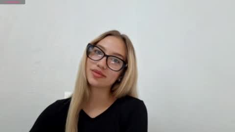 Diana online show from October 2025 01:56:02 PM