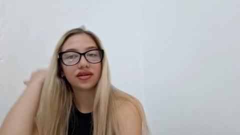 Diana online show from October 2025 02:49:01 PM