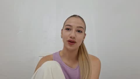 Diana online show from November 2025 03:34:02 PM