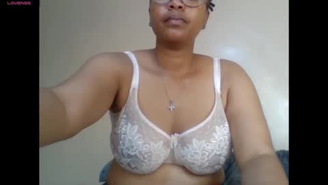atara_seren online show from February 2026 11:32:02 AM