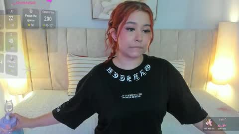 sofia online show from December 2025 02:09:02 AM