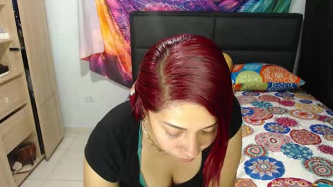 Snapshot of atena_messy chatting on September 2025 01:18:01 AM atena messy online show from September 2025 01:18:01 AM