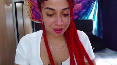 Snapshot of atena_messy chatting on November 2025 05:15:02 PM atena messy online show from November 2025 05:15:02 PM