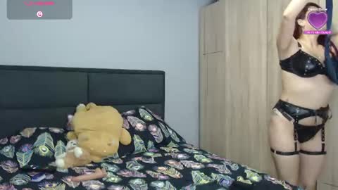 Snapshot of atena_messy chatting on July 2026 09:35:02 PM atena messy online show from July 2026 09:35:02 PM