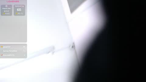 Snapshot of atenea_420 chatting on April 2026 07:45:01 AM COLOMBIA online show from April 2026 07:45:01 AM