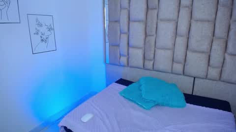 Snapshot of atenea_luxx chatting on January 2026 08:25:01 PM atenea_luxx online show from January 2026 08:25:01 PM