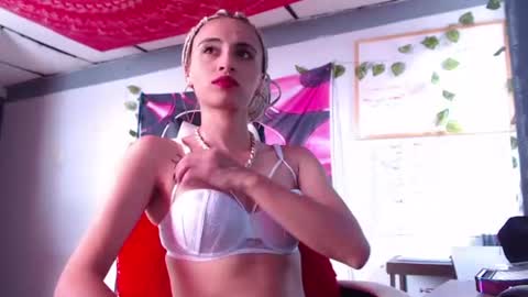 Atenea online show from July 2026 08:11:01 PM