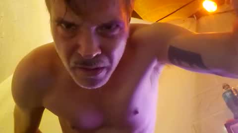 Snapshot of athandrew chatting on November 2025 04:12:01 AM jonnyandrew online show from November 2025 04:12:01 AM