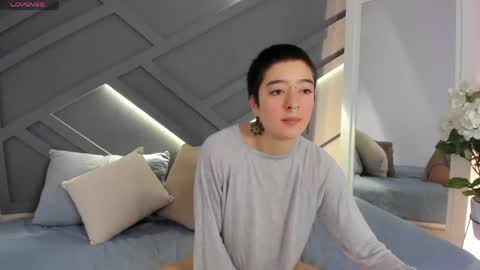 Snapshot of atheena__ chatting on April 2026 01:36:02 PM Athenea online show from April 2026 01:36:02 PM