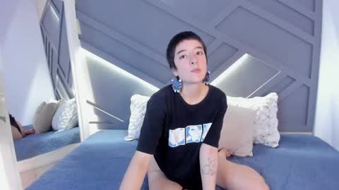 Snapshot of atheena__ chatting on May 2026 12:34:01 PM Athenea online show from May 2026 12:34:01 PM
