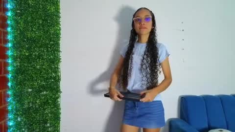 Athenea online show from April 2026 08:06:02 PM