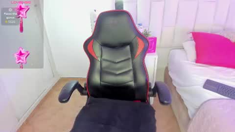 athenea fox  online show from July 2026 11:17:01 PM