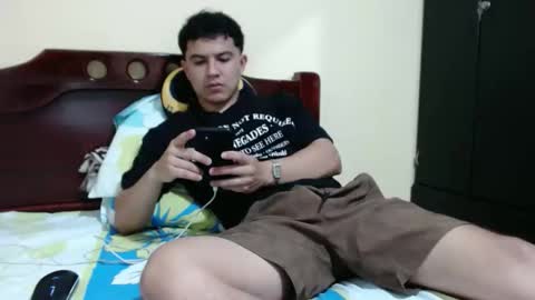 Robin online show from May 2026 11:35:01 PM