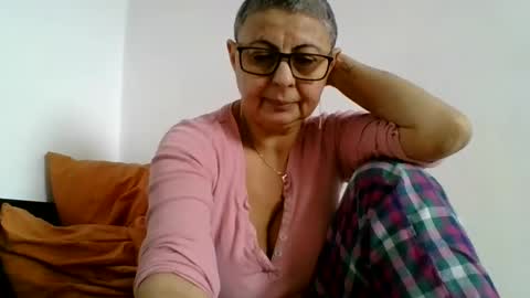 atikaarea online show from January 2025 11:41:02 AM