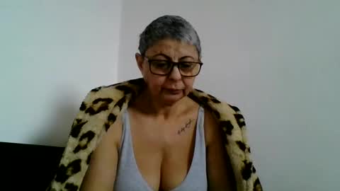 atikaarea online show from February 2025 11:28:01 AM