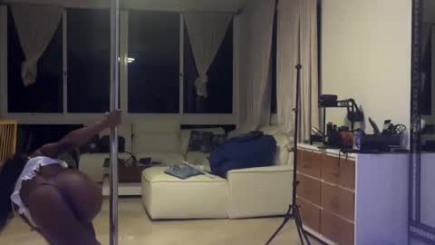 Snapshot of atlantaexports chatting on April 2026 01:14:01 AM Lovely and Japan online show from April 2026 01:14:01 AM