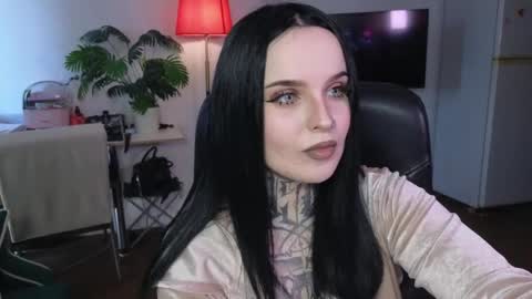 online every day between 10am-23pm online show from June 2026 04:39:01 AM