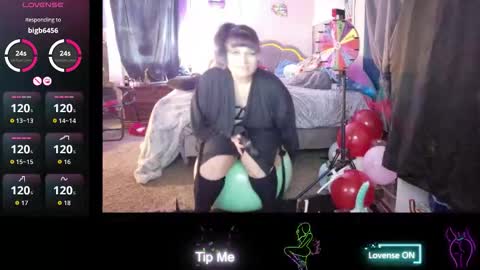 Atomicfireball8 online show from November 2025 08:22:02 PM