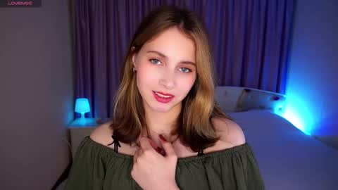 Jolyn online show from November 2025 06:15:02 AM