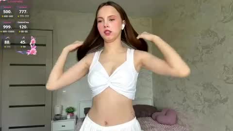 Jolyn online show from June 2026 09:01:02 AM