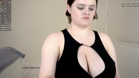 Snapshot of audreyjacq chatting on July 2026 06:05:01 PM Audrey Jacq online show from July 2026 06:05:01 PM