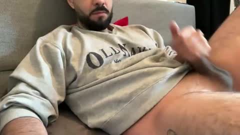 Snapshot of augustload chatting on November 2025 12:22:02 PM AugustLoad online show from November 2025 12:22:02 PM