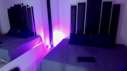 aura_baker online show from July 2026 12:14:01 PM