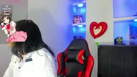 Aura Bluee Love online show from April 2026 03:32:02 AM