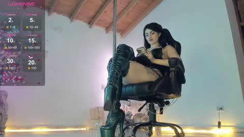 aura online show from December 2024 08:38:02 AM