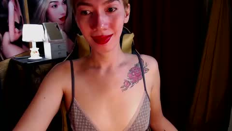 Miss awra online show from December 2024 04:44:02 AM