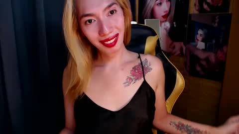 Miss awra online show from February 2025 03:33:01 AM