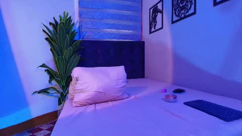 auralis_lux online show from May 2026 12:14:02 PM