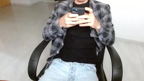 Snapshot of aureliv1 chatting on September 2025 11:48:01 PM Aureliano online show from September 2025 11:48:01 PM