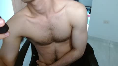 Snapshot of aureliv1 chatting on September 2025 10:43:02 PM Aureliano online show from September 2025 10:43:02 PM