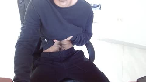 Snapshot of aureliv1 chatting on October 2025 09:04:02 PM Aureliano online show from October 2025 09:04:02 PM