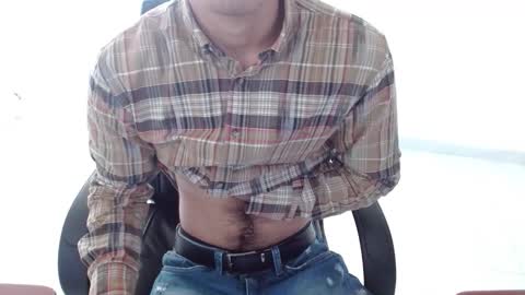 Snapshot of aureliv1 chatting on February 2026 09:40:02 PM Aureliano online show from February 2026 09:40:02 PM