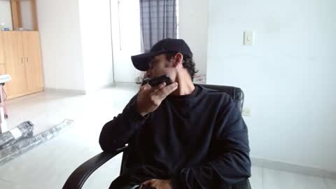 Snapshot of aureliv1 chatting on February 2026 09:40:01 PM Aureliano online show from February 2026 09:40:01 PM