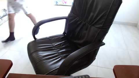 Snapshot of aureliv1 chatting on February 2026 09:33:01 PM Aureliano online show from February 2026 09:33:01 PM