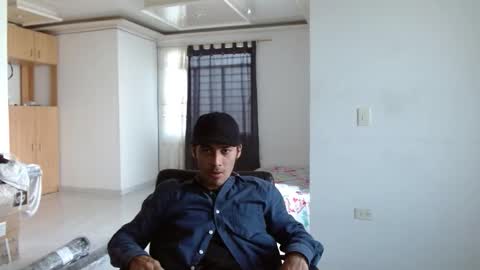 Snapshot of aureliv1 chatting on February 2026 09:46:01 PM Aureliano online show from February 2026 09:46:01 PM