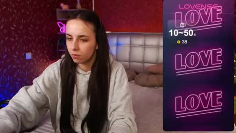 Snapshot of aurora_aksness chatting on February 2025 02:43:01 PM Aurora online show from February 2025 02:43:01 PM