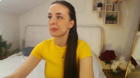 Snapshot of aurora_aksness chatting on March 2025 10:29:02 AM Aurora online show from March 2025 10:29:02 AM