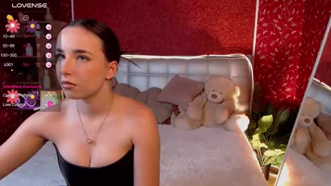 Snapshot of aurora_aksness chatting on November 2025 04:38:01 PM Aurora online show from November 2025 04:38:01 PM