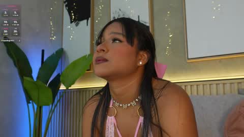 aurora_cruz online show from May 2026 07:41:01 PM