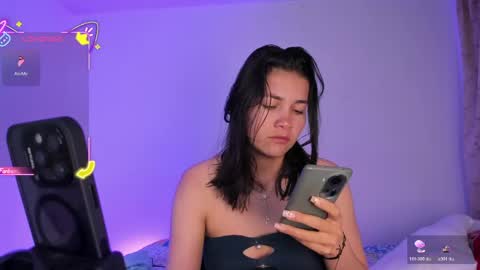 aurora_divine online show from May 2026 06:58:01 PM