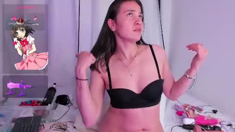 aurora_divine online show from July 2026 06:37:01 PM